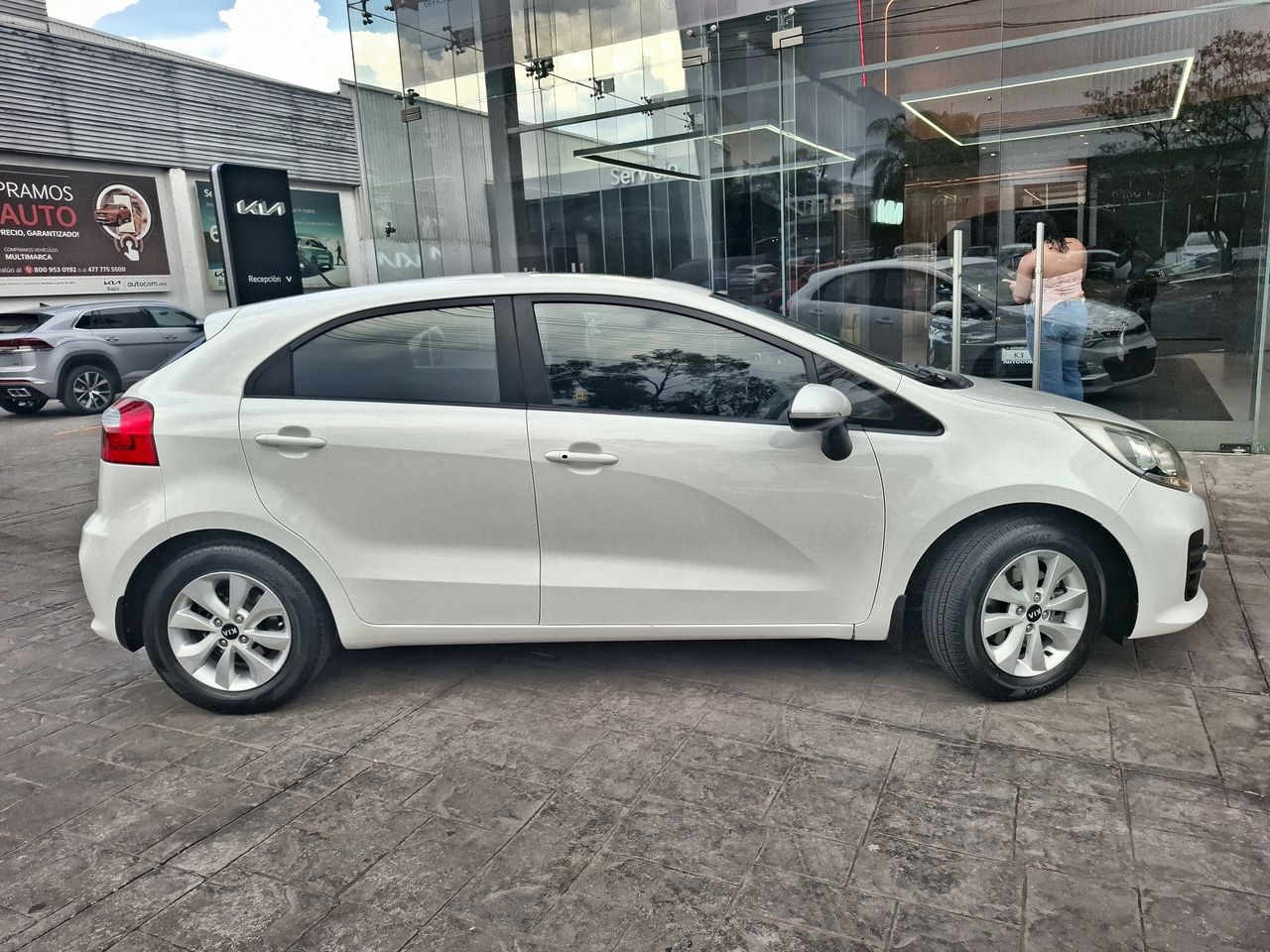 2017 Kia RIO EX HATCHBACK 1.6 MT