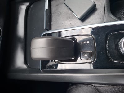 2022 Volvo XC60 MOMENTUM B5 AWD