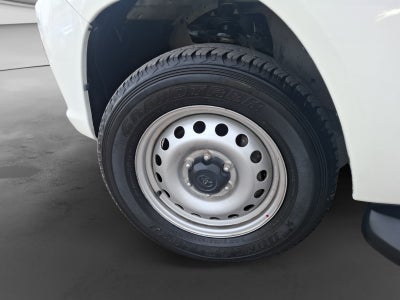 2023 Toyota HILUX D-CAB BASE